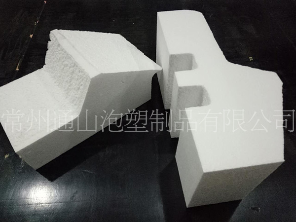 泡沫包裝箱的加工制作應(yīng)注意哪些問題